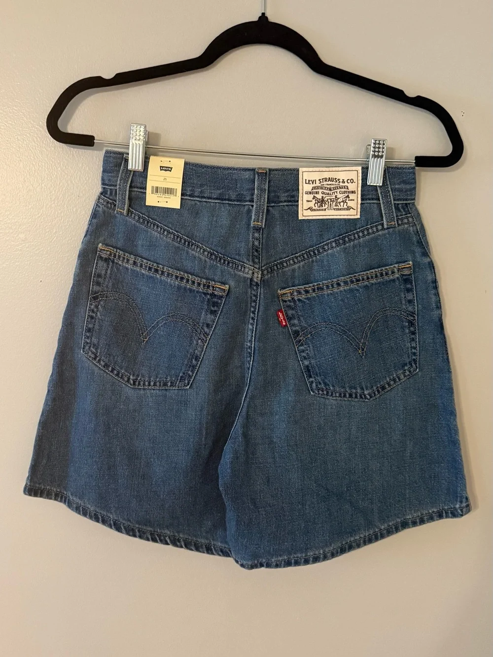 Levi’s High Rise Baggy Shorts Size 25